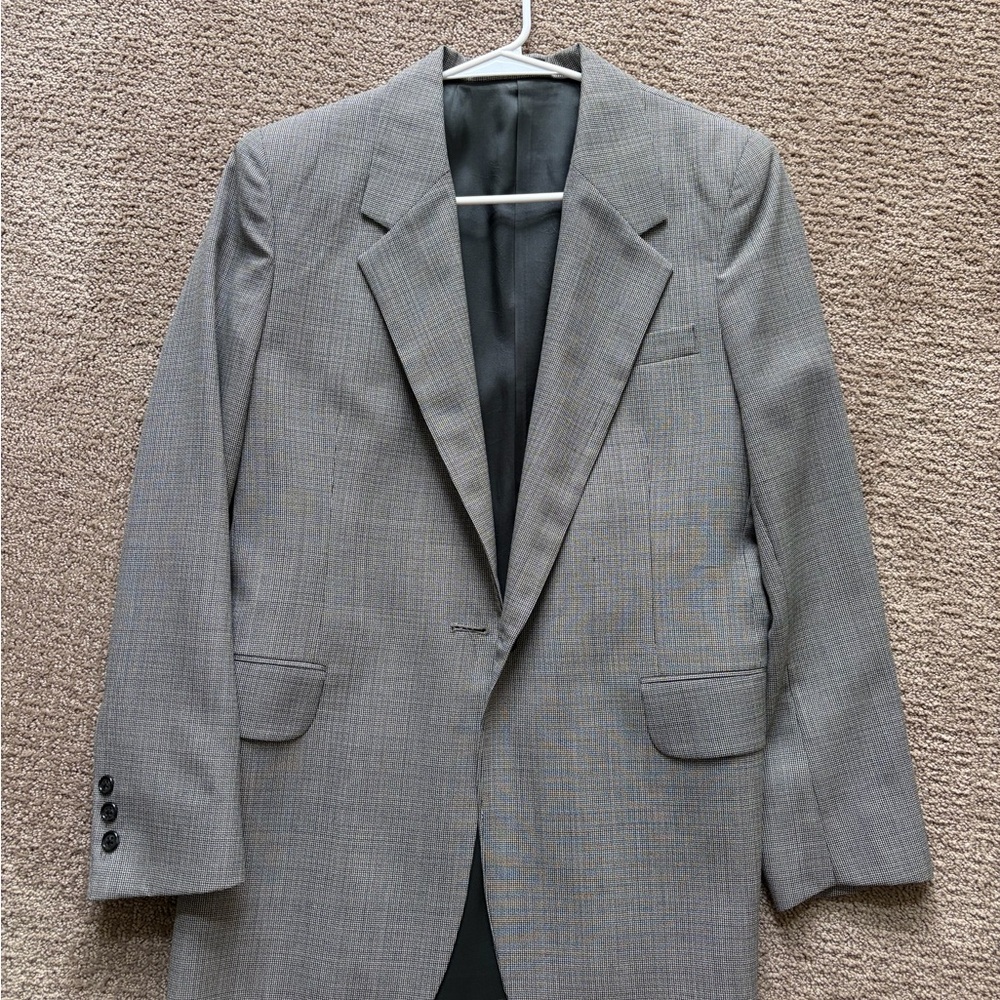 Elegant Gray Women's Blazer